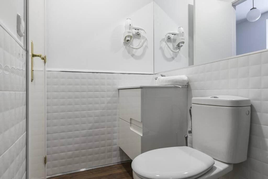 Apartamentos Plaza De Pedro Zerolo I 马德里 外观 照片
