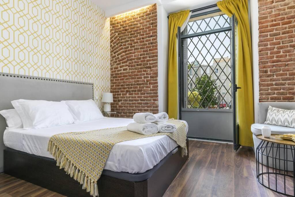 Apartamentos Plaza De Pedro Zerolo I 马德里 外观 照片