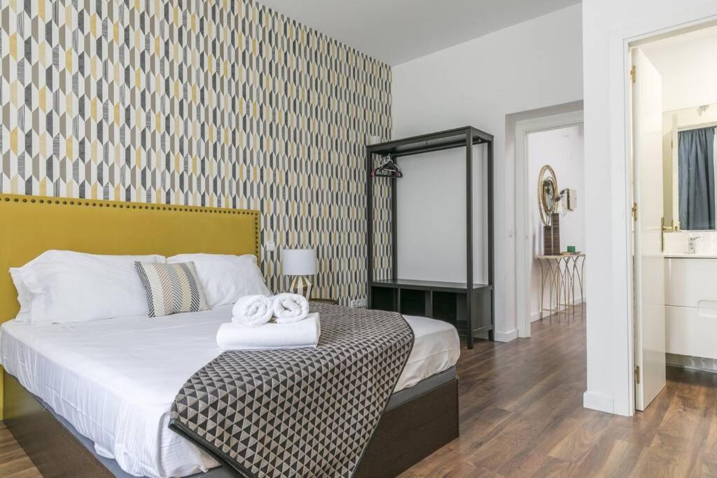 Apartamentos Plaza De Pedro Zerolo I 马德里 外观 照片